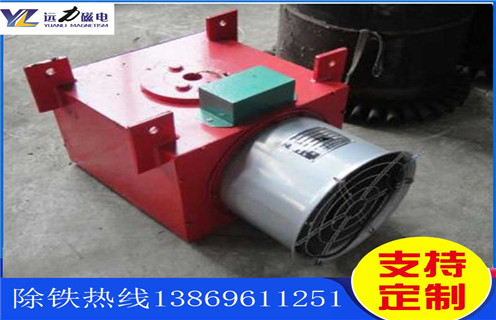 油冷電磁除鐵器，河南油直冷式電磁除鐵器RCDA-8經(jīng)濟省錢(qián)_技術(shù)參數_河南油直冷式電磁除鐵器RCDA-8經(jīng)濟省錢(qián)工作原理_國家標準生產(chǎn)廠(chǎng)家 