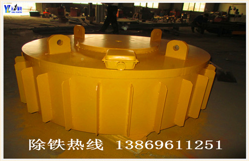 濰坊遠力磁電的技術(shù)人員介紹,出現這種情況要從二極管.保險絲等方面進(jìn)行檢查和解決.檢查主回路接觸器是否損壞,控制回路保險是否損壞.檢查整流二極管是否完好,用萬(wàn)用表依次測量每個(gè)二極管正.反向電阻,進(jìn)行比較分析,判斷二極管是否完好.檢查保險是否燒毀,保險并聯(lián)斷路器是否工作.檢查除鐵器是否在工作位.如果以上3種方案還是不能處理勵磁問(wèn)題的話(huà),建議找專(zhuān)業(yè)的維修人員來(lái)檢修,如果在維修期內的話(huà)可以通知廠(chǎng)家來(lái)維修